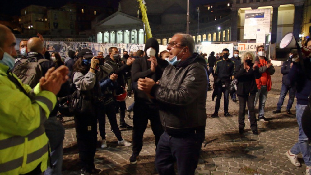 Noi proteste în Italia, după ce Guvernul a extins zonele care intră în carantină. Oamenii au strigat „Libertate"